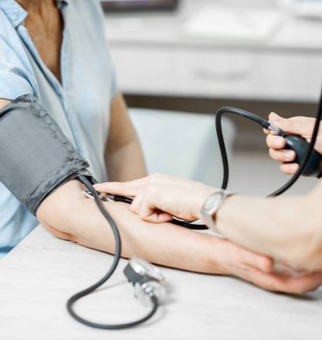 farmacia-nasca-misurazione-pressione-1